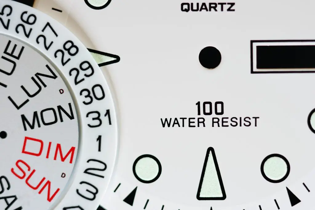 Quartz watch with a white dial